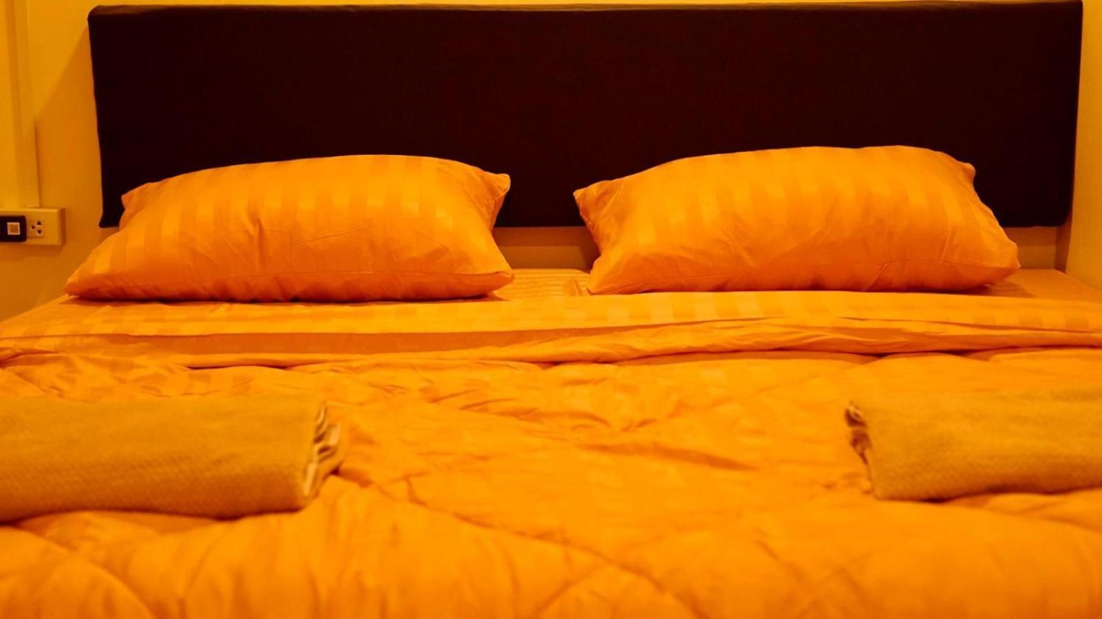 The House Hostel Bangkok Esterno foto