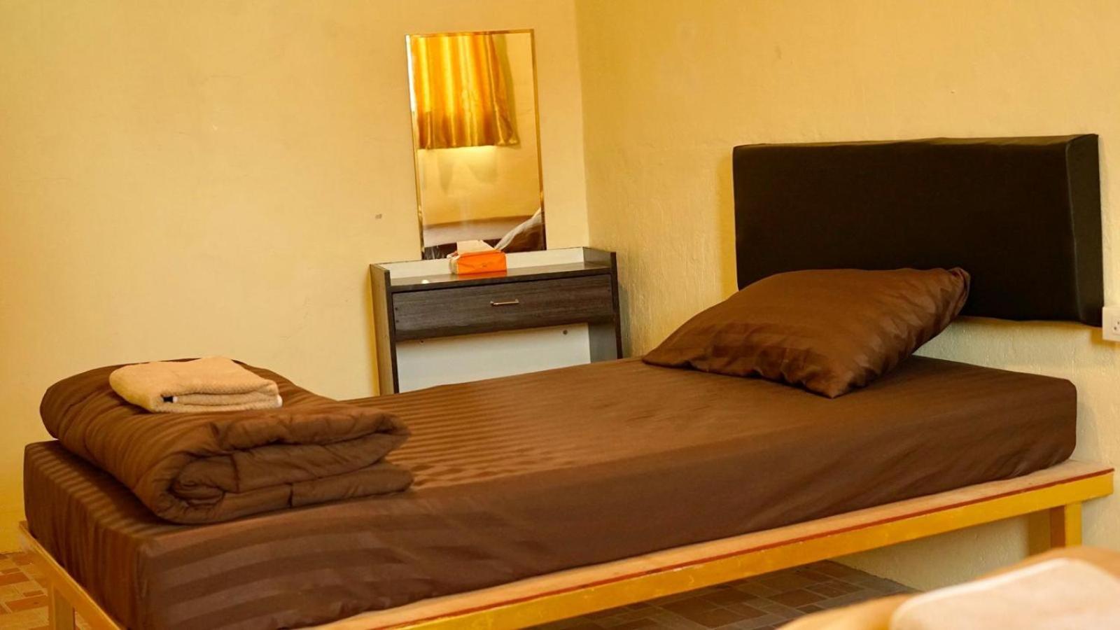 The House Hostel Bangkok Esterno foto